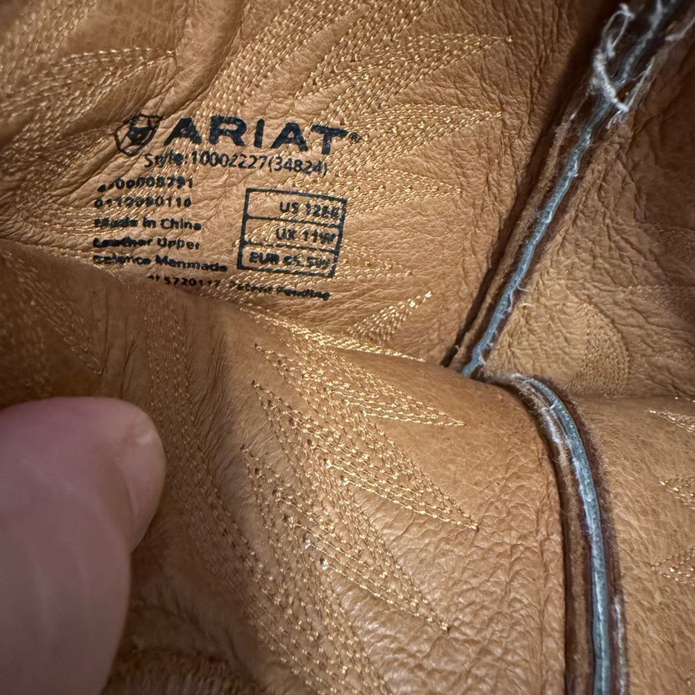 Ariat Western Boots - Picture 2 of 2